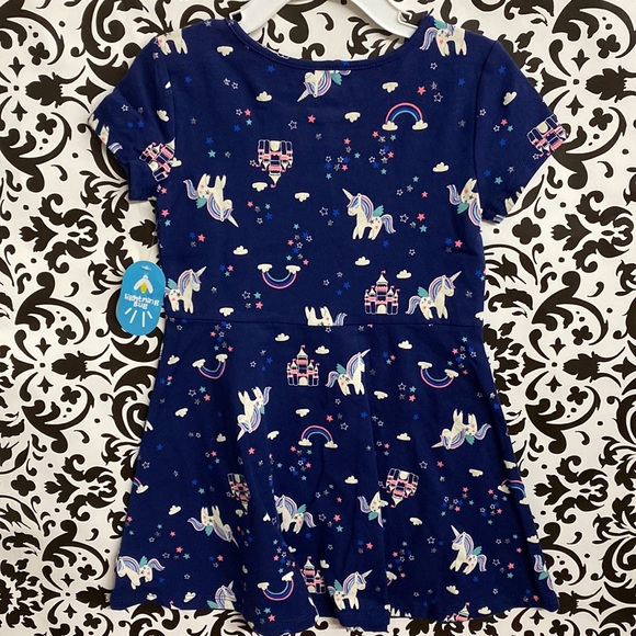 Castles 🏰 and unicorns 🦄 - Picture 4 of 8